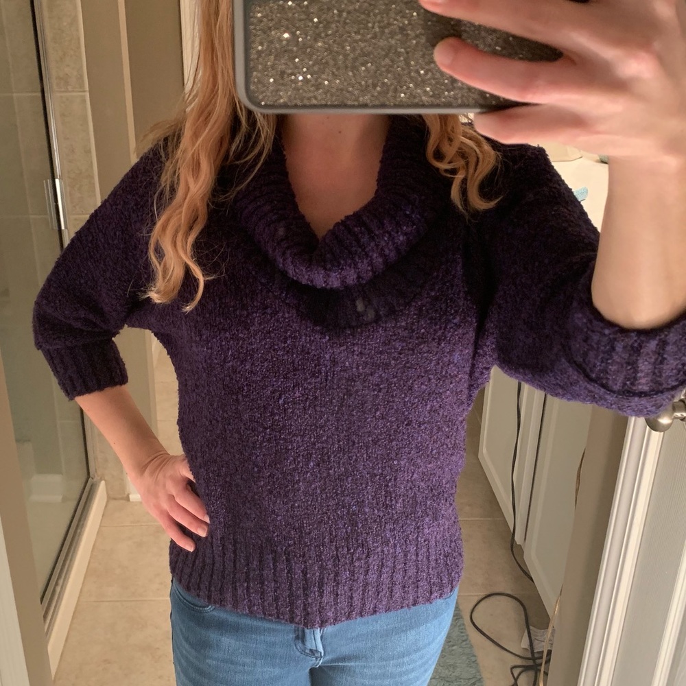 Super cute American Rag sweater
